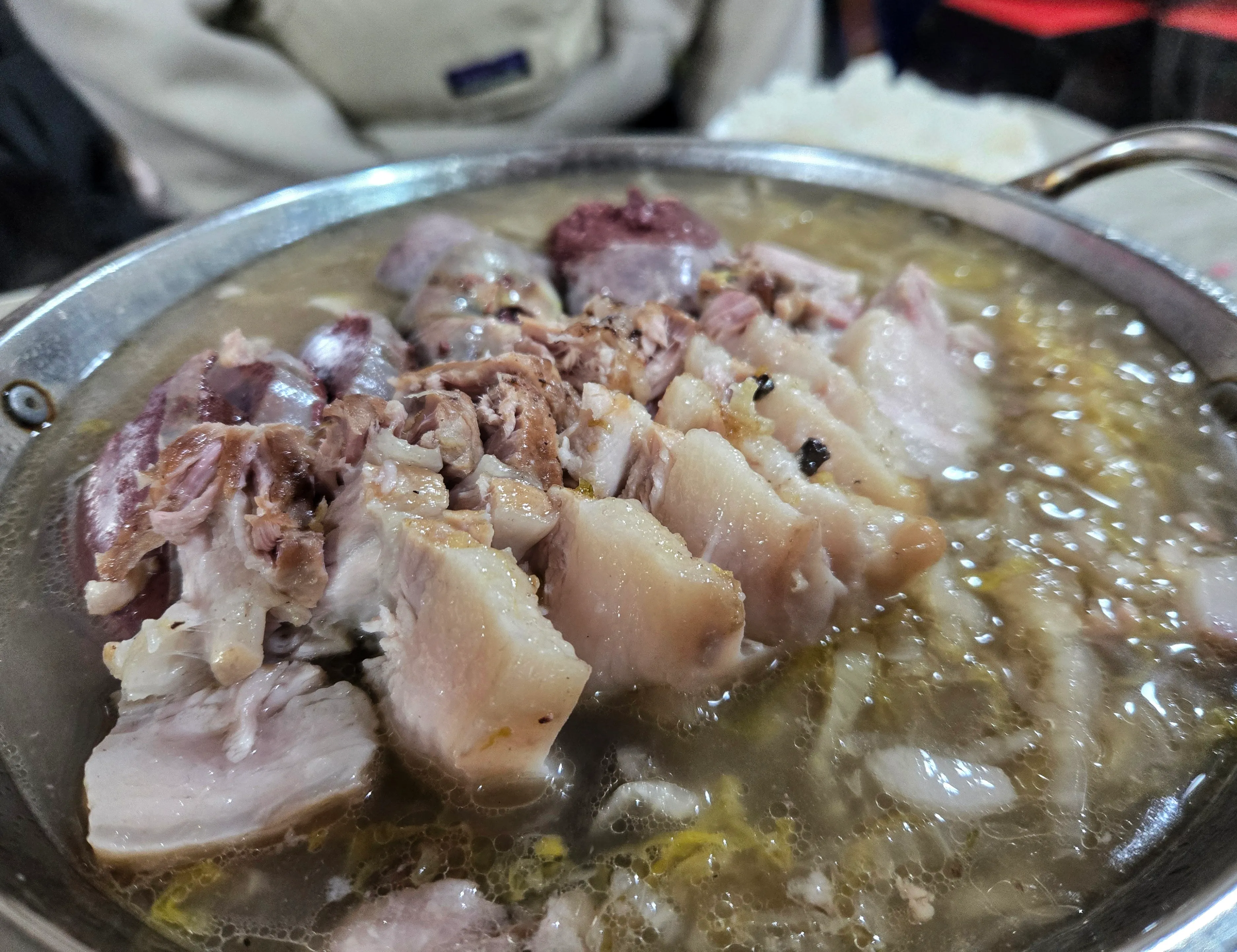 豚バラ2皿、カルビ辺りのお肉まで追加してたんまり