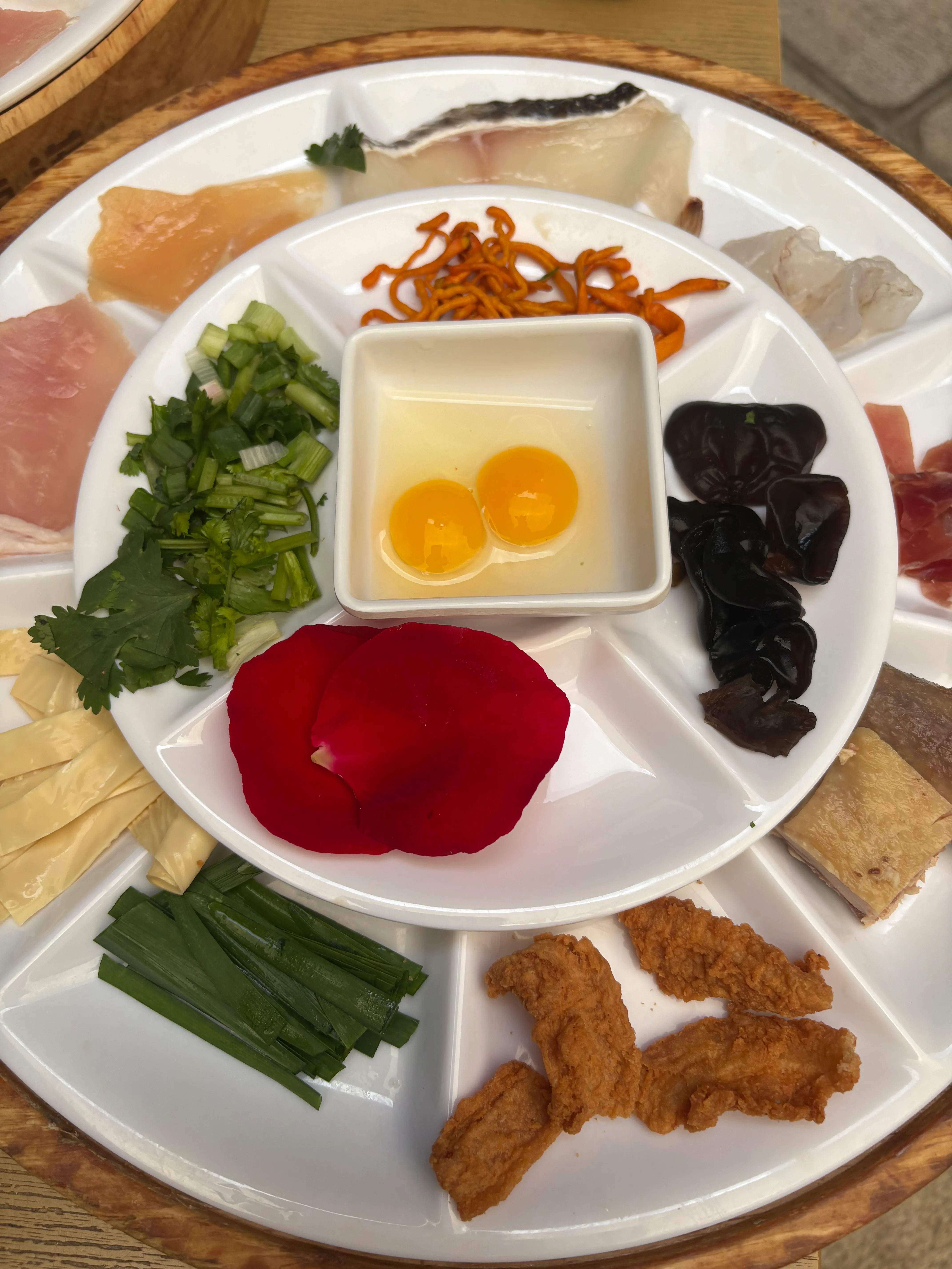 彩り鮮やかな米麺の具材
